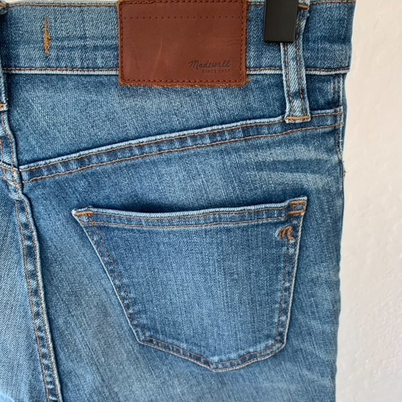 Madewell Jeans 9" High Riser Skinny Jeans in Thom Wash | 27 - Picture 8 of 11